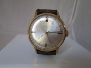 【貨物輸送無料】ウオッチ ご覧なさる ゴールデンメタルステンレススチールドイツjunghans metal dorado  acero inoxidable cuerda manual alemania aos 60