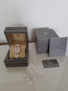 【送料無料】腕時計　ウォッチ　コレクションmontre guess collection cramique