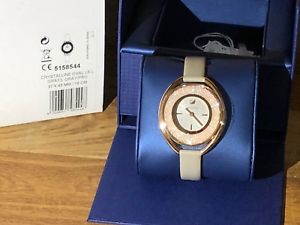 【送料無料】腕時計　ウォッチ　スワロフスキーパッケージswarovski fantastico reloj de pulsera 5158544 19 cm artculo nuevo con embalaje