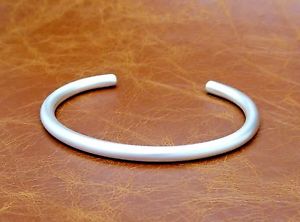 【送料無料】腕時計 ウォッチ ナイツソリッドスターリングシルバーヴィンテージマットトルクブレスレットpara hombre caballeros plata esterlina slida abierto vintage matt look torque brazalete