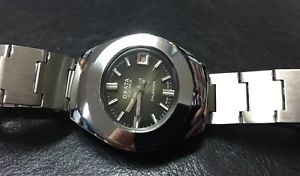 【送料無料】腕時計　ウォッチ　マニュアルアラームヴィンテージグリーンnos osata cuerda manual date reloj watch vintage green