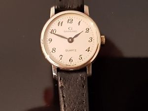 【送料無料】腕時計　ウォッチ　アラームレザーストラップレディースgarrard seoras reloj de oro de 9ct en reloj correa de cuero｜hokushin 30,537円