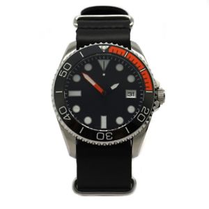 【送料無料】腕時計　ウォッチ　ダイビングサファイアウォッチダイバーダイバーオレンジautomtico wcc reloj de buceo zafiro diver buzo 30atm 0045 naranja negro