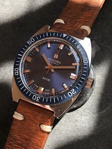 【送料無料】腕時計　ウォッチ　ヴィンテージダイビングウォッチスイスマニュアルvintage atlntico 3005 para hombres reloj de buceo manual 36mm hecho en suiza