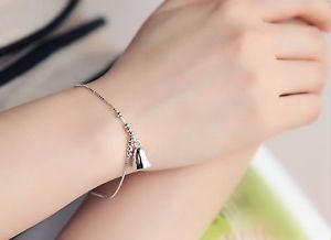 【送料無料】ブレスレット　アクセサリ―　ジングルベルブレスレットシルバーサンタクリスマスcharm jingle bell bracelet silver 925 thanksgiving cute santa christmas timeless
