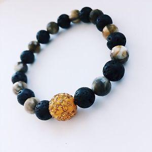 【送料無料】ブレスレット　アクセサリ―　ブレスレットビーズbracelet made of natural volcanic stone decorated with beads handmade