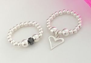 【送料無料】ブレスレット　アクセサリ―　ストレッチリングスターリングシルバーヘマタイトデュオリングセットstretch ring set duo charm ring by charmed sterling silver 925 hematite