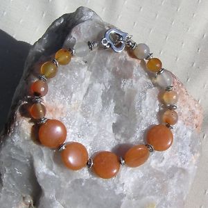 【送料無料】ブレスレット　アクセサリ―　カネクリスタルブレスレットcarnelian amp; peach aventurine crystal gemstone bracelet butterscotch