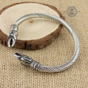 【送料無料】ブレスレット　アクセサリ―　バイキングブレスレットスプリングステンレスノルウェーviking raven bracelet adjustable spring stainless steel norse arm ring