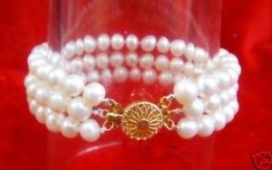 【送料無料】ブレスレット　アクセサリ―　ファッションホワイトパールブレスレットジュエリークラスプ fashion 78mm 3 rows natural white pearl bracelet jewelry 14 kgp clasp