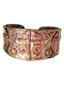 【送料無料】ブレスレット　アクセサリ―　アンジュcrossカフスブレスレットwelded mixed metal cuff bracelet with cross, by anju