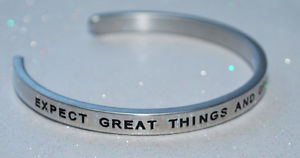 【送料無料】ブレスレット　アクセサリ―　ハンドメイドブレスレットexpect great things and great things will com handmade amp; polished bracelet