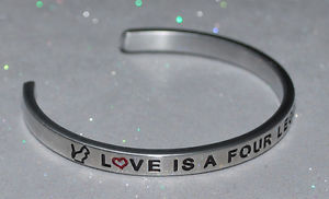 【送料無料】ブレスレット　アクセサリ―　ハンドメイドブレスレットlove is a four legged word handmade amp; polished bracelet