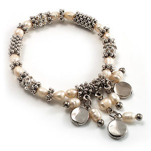 【送料無料】ブレスレット　アクセサリ―　チャームブレスレットfreshwater pearl charm flex bracelet silver tone