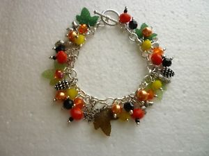【送料無料】ブレスレット　アクセサリ―　* ブレスレットテーマドングリクモ*silver tone charm bracelet fall theme pineconesacornsspider webs more