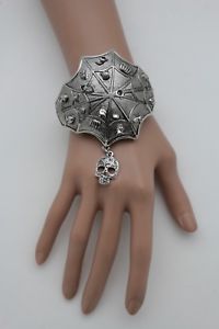 【貨物輸送無料】腕輪 付属物― スケルトンハロウィーンファッションカフブレスレットクモネットwomen silver bone skeleton skull halloween fashion cuff bracelet spider web net