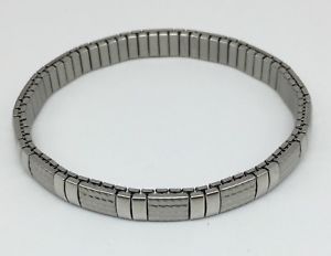 【送料無料】ブレスレット アクセサリ― ステンレススチールブレスレットシルバーストレッチトーンmilor stainless steel stretch bracelet textured silver tone