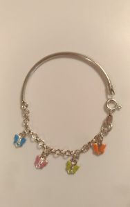 【送料無料】ブレスレット　アクセサリ―　ソリッドシルバーブレスレットエナメルchild bracelet in solid silverenamelled charms butterflies
