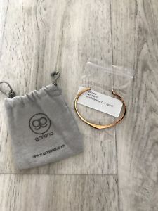 【送料無料】ブレスレット　アクセサリ―　ゴールドカフブレスレットgorjana gold mila teardrop cuff bracelet