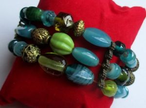 【送料無料】ブレスレット　アクセサリ―　ブレスレットガラスビーズグリーンゴールドカラーヴィンテージbracelet 3 rows glass beads green and gold colour old vintage jewel 5022