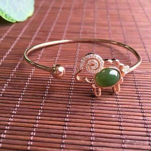 【送料無料】ブレスレット　アクセサリ&mdash;　スターリングシルバーｋゴールドメッキブレスレット925 sterling sliver 18k gold plated nephrite not enhanced sheep bracelet｜hokushin