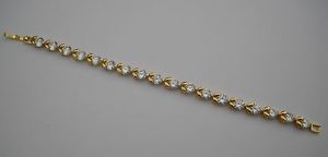 【送料無料】ブレスレット　アクセサリ―　テニススワロフスキークリスタルtennis braceletgold platedwith white swarovski crystals 18 cm