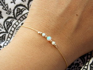 【送料無料】ブレスレット　アクセサリ&mdash;　オパールビーズdainty gold filled opal beaded bracelet｜hokushin
