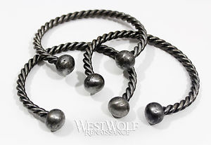 【送料無料】ブレスレット　アクセサリ―　ツイストスチールブレスレットヴァイキングケルトhandforged twisted steel bracelet vikingnorsecelticmedievaltorcjewelry