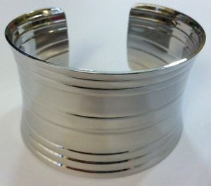 【送料無料】ブレスレット　アクセサリ―　ライアソフィアカフスブレスレット64 rvlia sophia integer cuff bracelet retired polished silver 64 rv