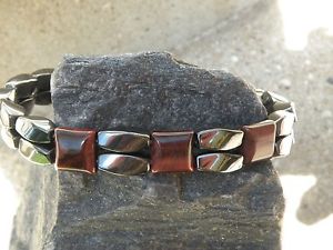 【送料無料】ブレスレット　アクセサリ―　ヘマタイトブレスレットレッドタイガーアイシリーズmens womens magnetic hematite bracelet anklet 2 row red tiger eye 3 stone series