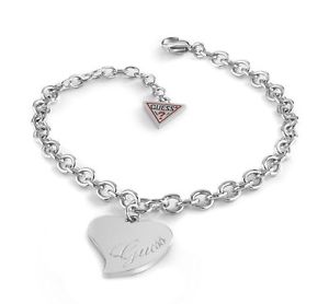【送料無料】ブレスレット　アクセサリ―　ブレスレットシルバーguess love bracelet s silver