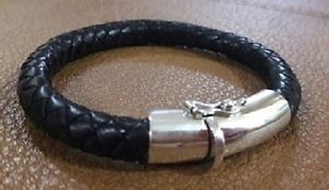 【送料無料】ブレスレット　アクセサリ―　ベストセラーラウンドブラックレザーブレスレットスターリングシルバークラスプ