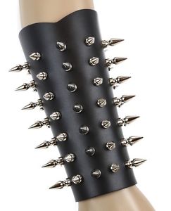 【貨物輸送無料】腕輪 付属品― スラッシュメタルスパイクスパイクパンクゴシックthrash metal spike gauntlet genuine leather bracer 49 spike punk gothic