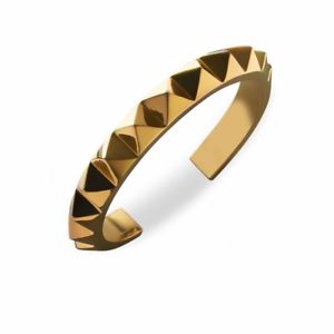 【送料無料】ブレスレット　アクセサリ―　ウォーターフォードbカフスwaterford rebel she b a row cuff bracelet