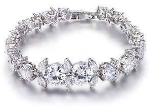 【送料無料】ブレスレット　アクセサリ―　ベラｋホワイトゴールドメッキスワロフスキークリスタルブレスレットbella krystal 18k white gold plated swarovski crystal bracelet 18cm bridal