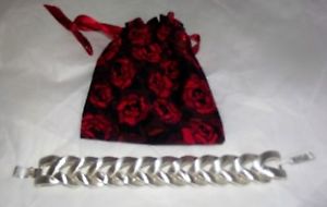 【貨物輸送無料】腕輪 付属品― ブライトンヴェルサイユシルバーブレスレットポーチbrighton versailles grand canal hammered silver bracelet  pouch  nwt