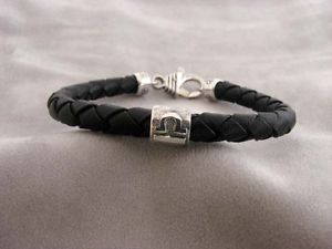【送料無料】ブレスレット　アクセサリ―　シルバーレザーブレスレットlibra silver and braided leather bracelet