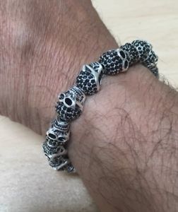 【貨物輸送無料】腕輪 付属品― スターリングシルバーブレスレット925 sterling silver paved skulls bracelet for men 3581