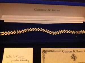 【送料無料】ブレスレット　アクセサリ―　ジャクリーンケネディベゼルラインストーンダブルクラスプブレスレットcamrose kross jacqueline kennedy bezel set rhinestone dbl clasp bracelet