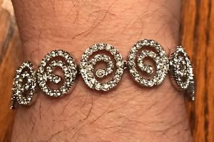 【送料無料】ブレスレット　アクセサリ―　ジャクリーンケネディスワロフスキークリスタルサークルブレスレットcamrose amp; kross jacqueline kennedy swarovski crystal swirling circle bracelet