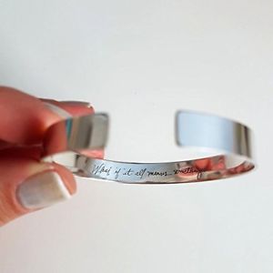 【送料無料】ブレスレット　アクセサリ―　パーソナライズブレスレットpersonalized signature engraved bracelet mother birthday jewelry gift ideas
