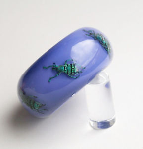 【送料無料】ブレスレット　アクセサリ―　バグコロデザインズlucitefun purple lucite bracelet with real bugs kolos designs