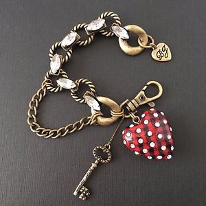 【送料無料】ブレスレット　アクセサリ―　ジョンソンハートブレスレットbetsey johnson school girl red plaid heart bracelet *rare*