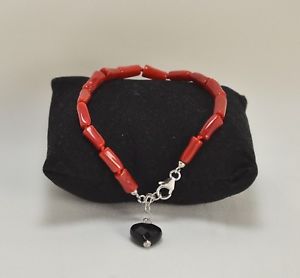 【送料無料】ブレスレット　アクセサリ―　シルバーブレスレットオニキスハートコーラルレッドシリンダーsilver bracelet onyx heart and coral red cylindersagrp 0107