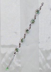 【送料無料】ブレスレット　アクセサリ―　スワロフスキークリスタルエレメントブレスレットプラチナswarovski chrystolite colored crystal elements bracelet platinum plated