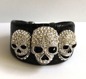 【送料無料】ブレスレット　アクセサリ―　バトラーウィルソンクリスタルスカルレザーbutler amp; wilson clear crystal three skull leather armspange
