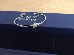【送料無料】ブレスレット　アクセサリ―　スワロフスキーブレスレットstunning swarovski bracelet 19,225円