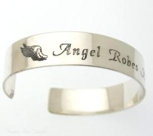 【送料無料】ブレスレット アクセサリ― ブレスレットスターリングシルバーカフブレスレットangel wing bracelet, sympathy gift, engraved sterling silver mom cuff bracelet