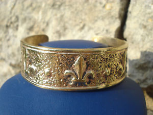 【送料無料】ブレスレット アクセサリ― リスブロンズブレスレットbeautiful and very old bronze bracelet with lys67gr flowers