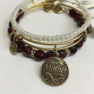【送料無料】ブレスレット　アクセサリ―　アレックスビーズクリムゾンエデンalex and ani like a mother to me, white color beaded, crimson eden set of 3 rg